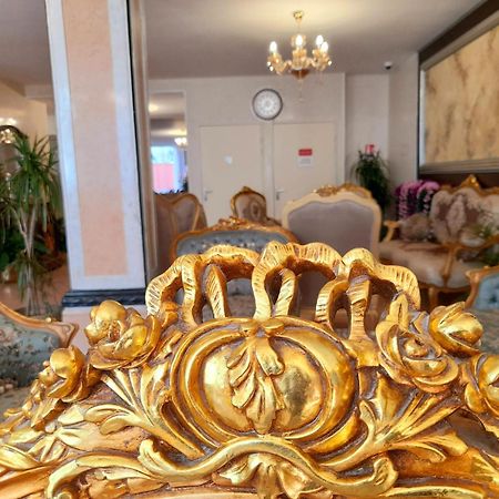 Hotel Royal Paris Ivry Exteriör bild