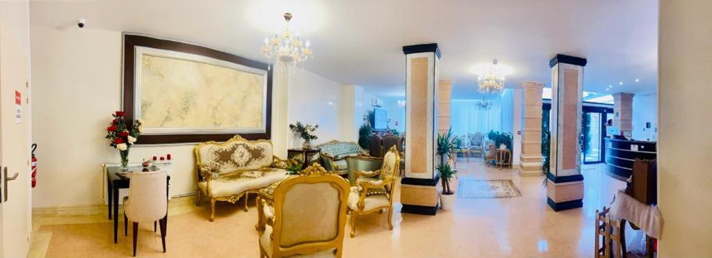 Hotel Royal Paris Ivry Exteriör bild
